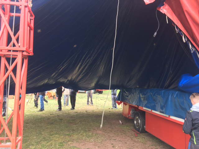 Aufbau Zirkus 06