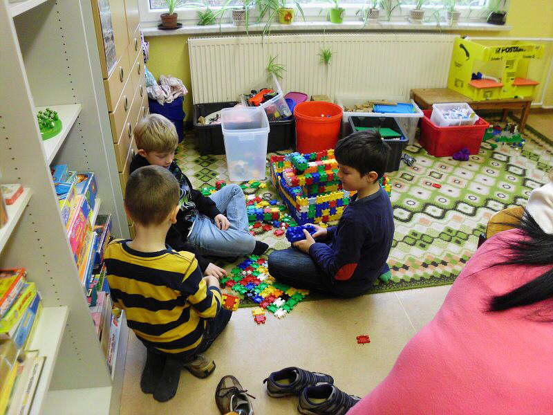 Bauen und spielen im Raum05